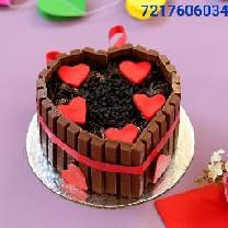 Choco Kitkat Heart Cake